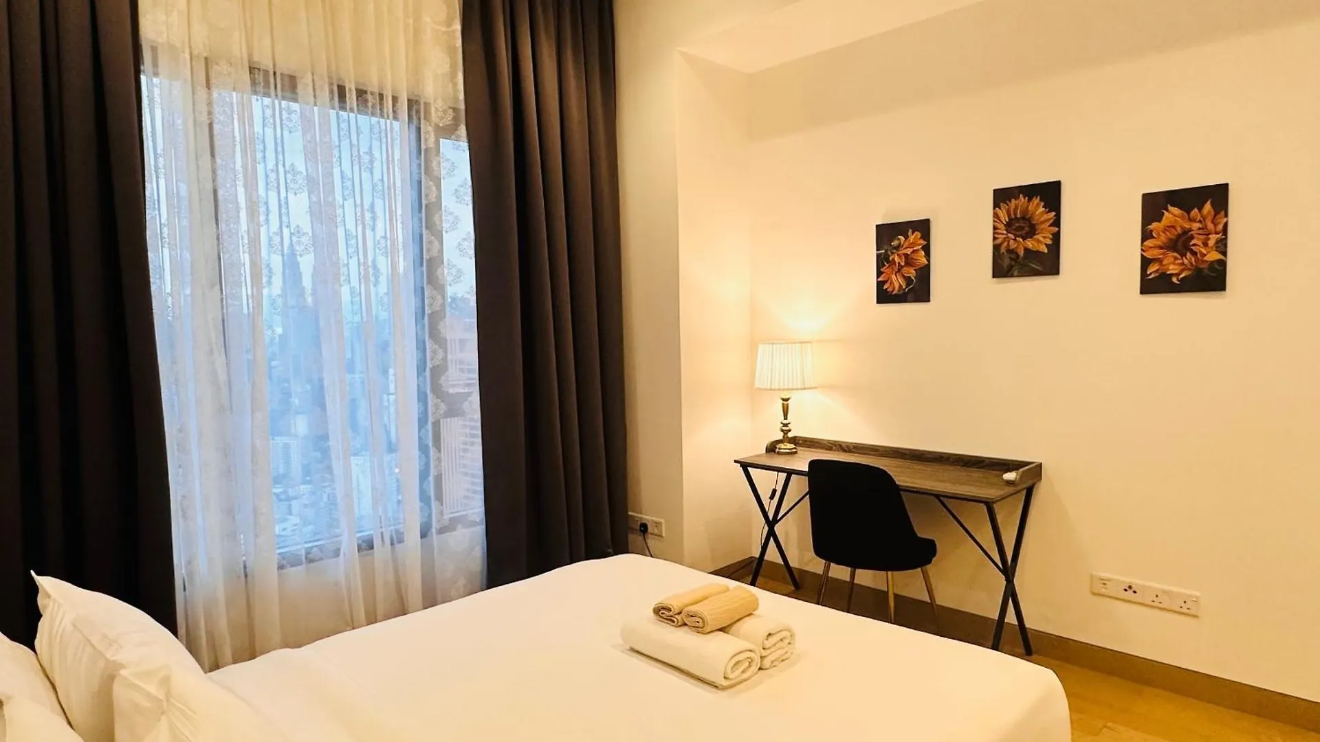 Infinity Swimming Pool Lucentia By Lalaport Apartment Kuala Lumpur