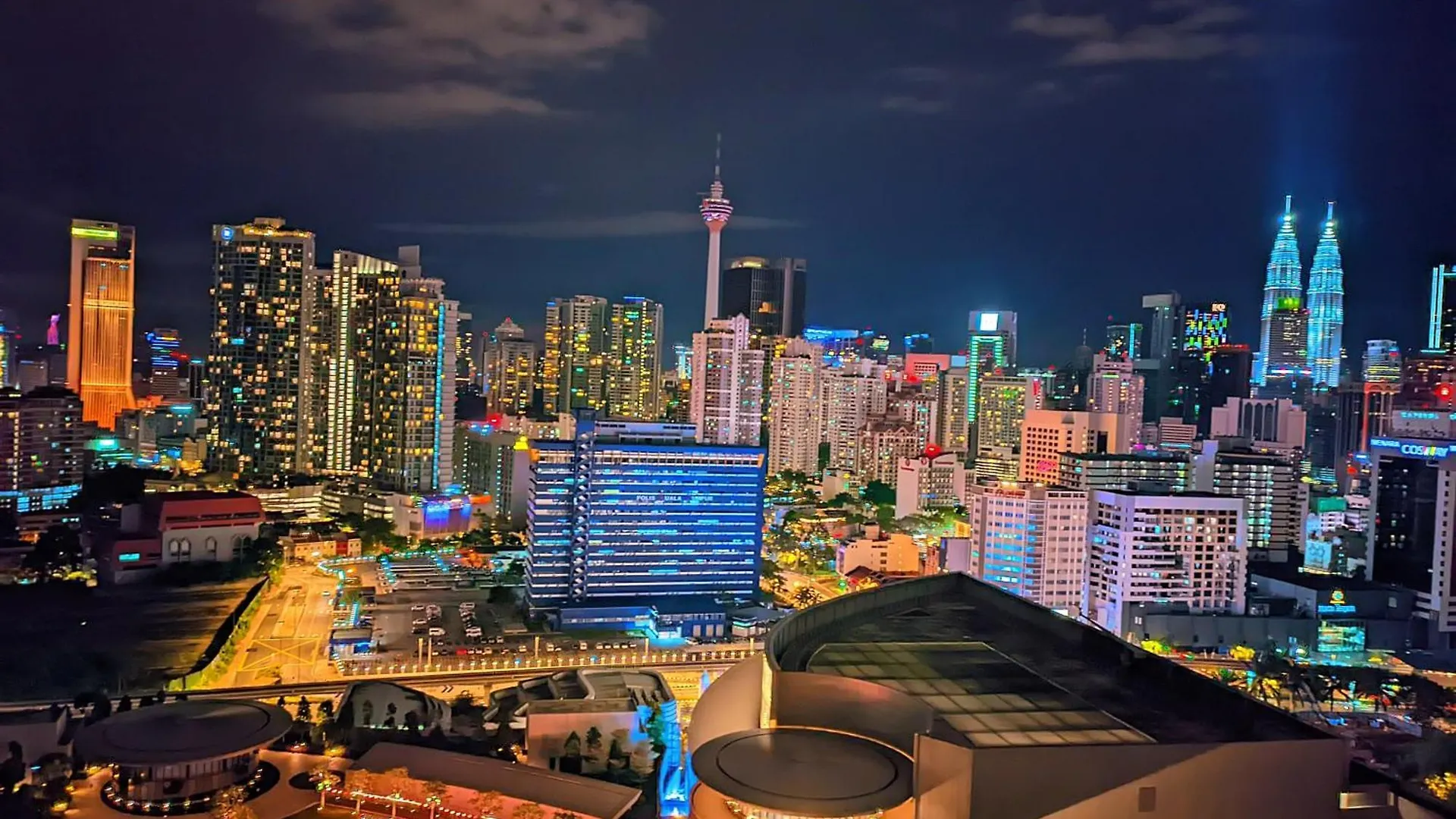 Infinity Swimming Pool Lucentia By Lalaport Apartment Kuala Lumpur