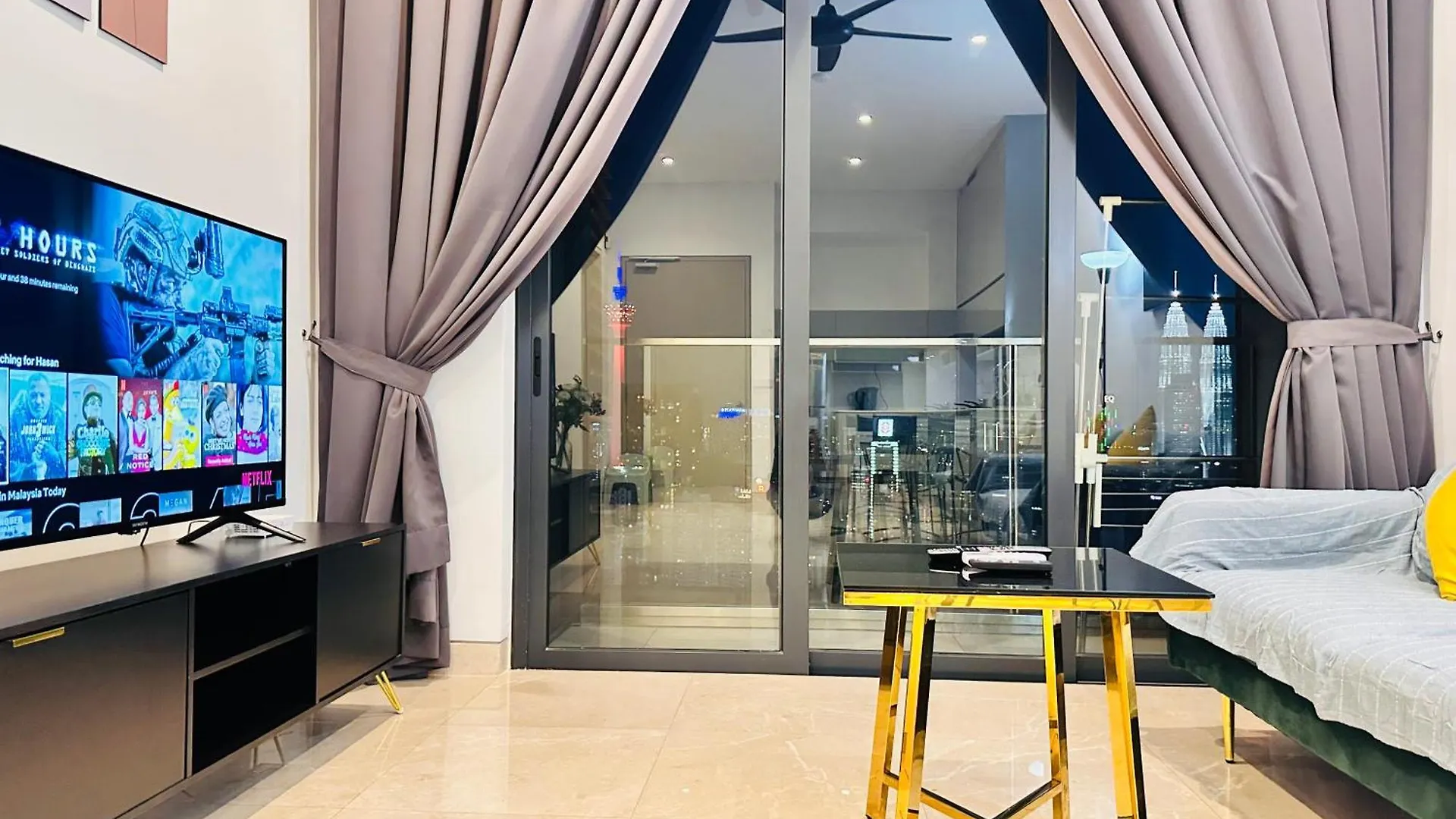 Infinity Swimming Pool Lucentia By Lalaport Apartment Kuala Lumpur